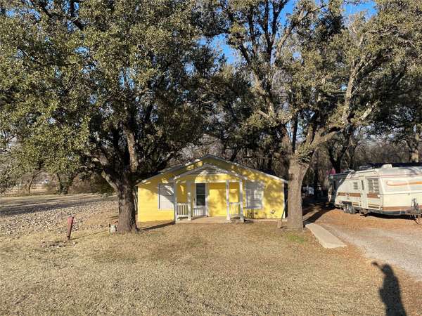 407 W Front Street, Argyle, TX 76226