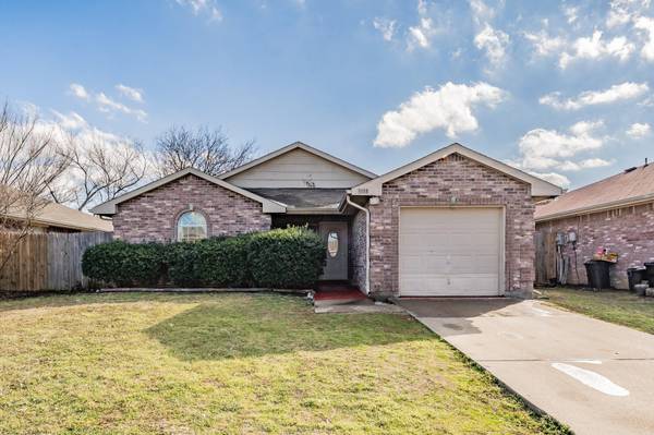 3108 Ronay Drive, Forest Hill, TX 76140