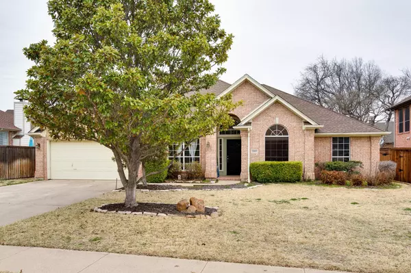 2804 Woodhaven Drive, Grapevine, TX 76051