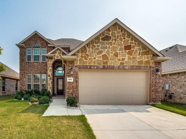 920 Lake Woodland Drive, Little Elm, TX 75068