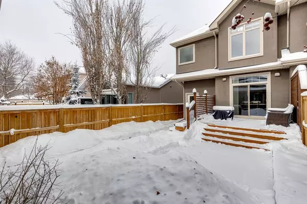 Calgary, AB T2E 0Z8,617 11 AVE NE