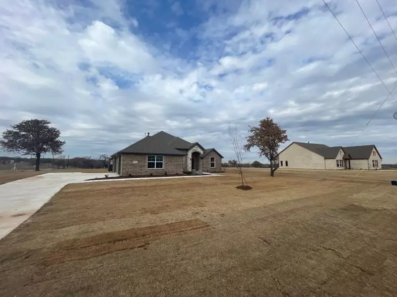 417 ZonaVerde Court, Poolville, TX 76487