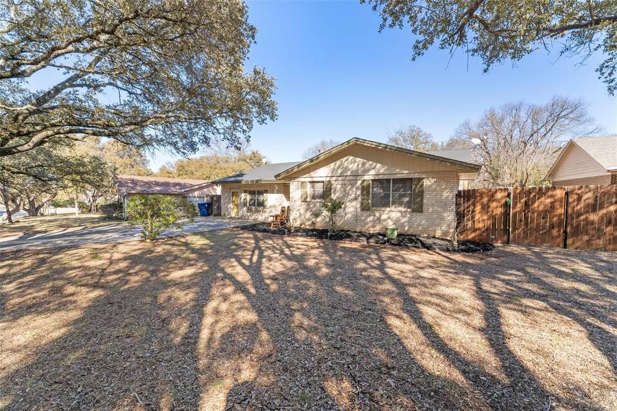 3904 Glenwood Drive, Brownwood, TX 76801