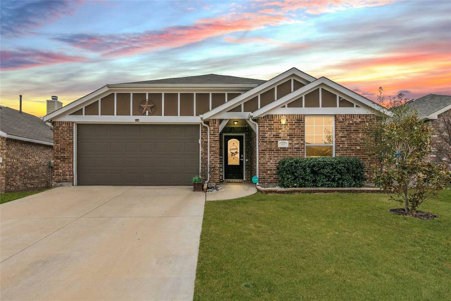 421 Mariscal Place, Fort Worth, TX 76131