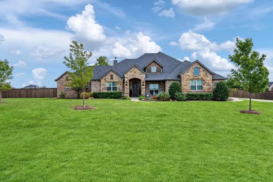 2411 Siltstone Circle, Midlothian, TX 76065