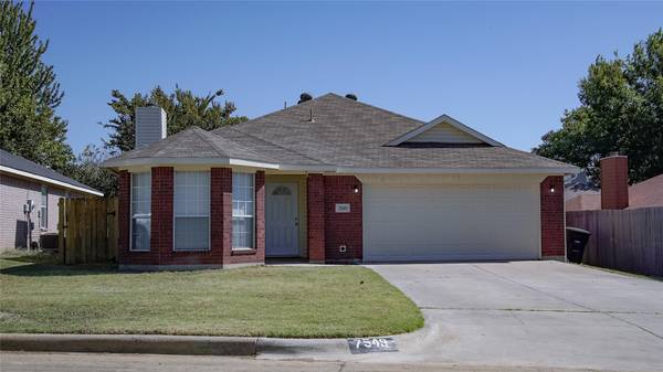 7549 Ashcroft Circle, Fort Worth, TX 76120