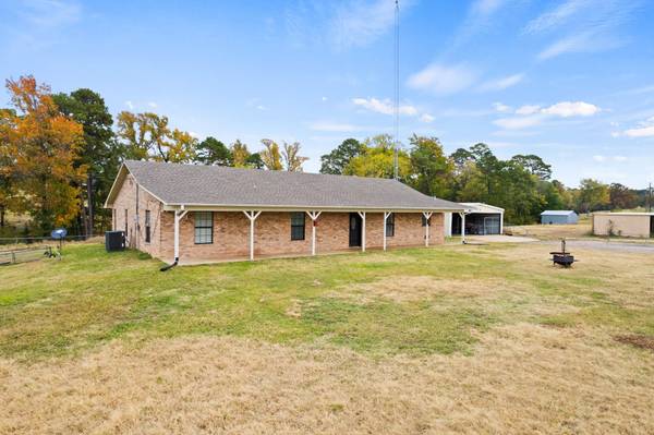 936 County Road 1655, Mount Pleasant, TX 75455