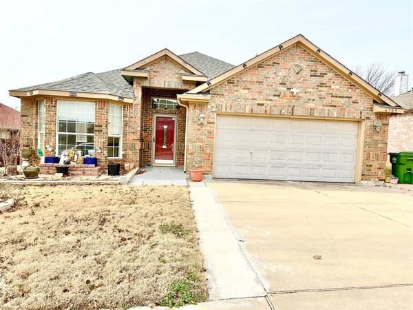 6709 Bear Hollow Lane, Watauga, TX 76137