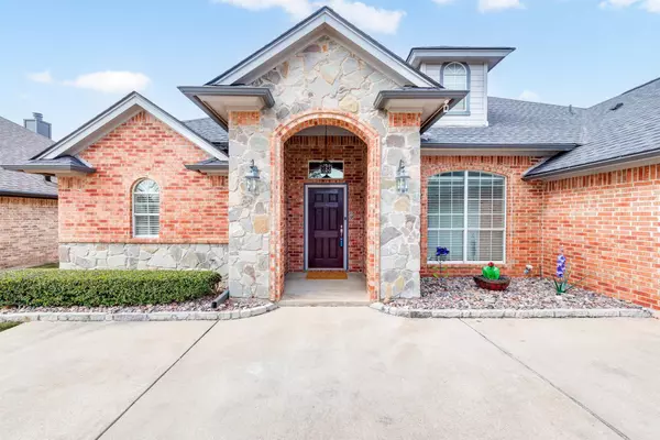 North Richland Hills, TX 76182,7033 Ridge Crest Drive