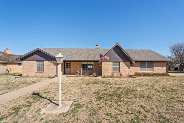 911 High Road, Coleman, TX 76834