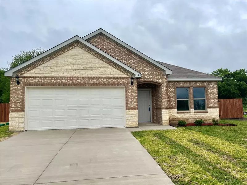 1113 Gannon Lane, Desoto, TX 75115