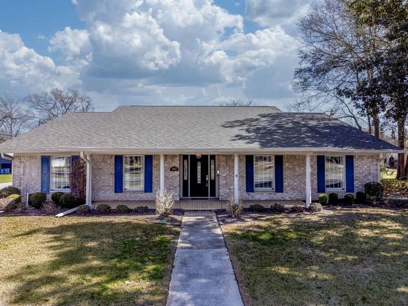 1001 S Main Street, Henderson, TX 75654