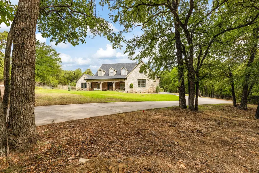 127 Brush Creek Drive, Azle, TX 76020