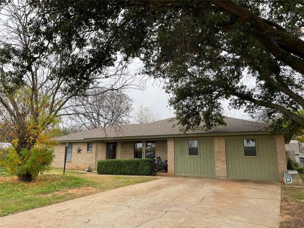 1331 W 2nd Street, Breckenridge, TX 76424