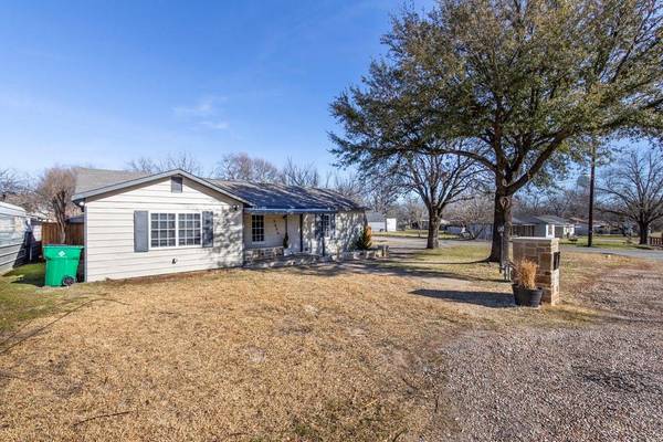 5800 Graham Street, Sansom Park, TX 76114