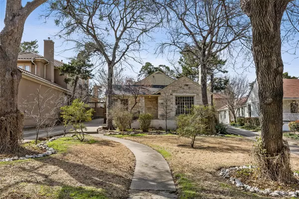 1307 Woodlawn Avenue, Dallas, TX 75208