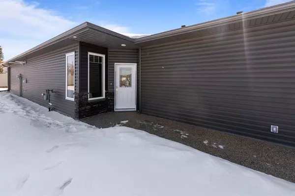 Camrose, AB T4V 5K9,3319 50A Street Close