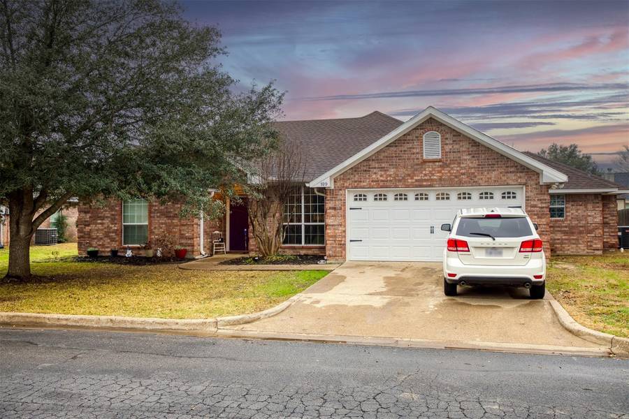 109 Amanda Court, Whitehouse, TX 75791