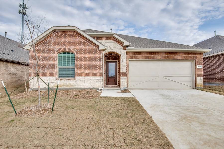 6101 Daleford Drive, Aubrey, TX 76227