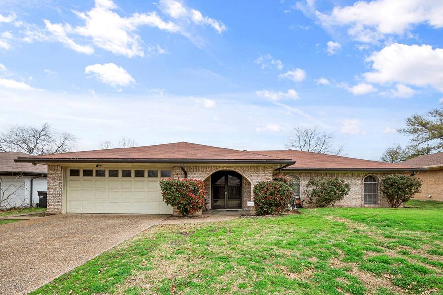 532 Edgewood Avenue, Corsicana, TX 75110