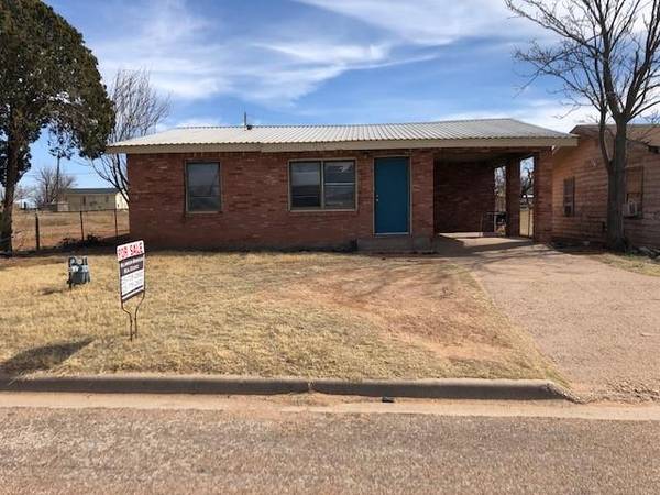 1006 E 6th Street, Rotan, TX 79546