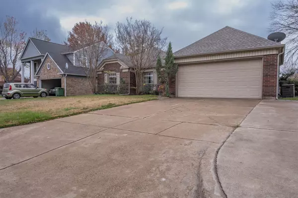 Arlington, TX 76018,116 Southern Pine Court