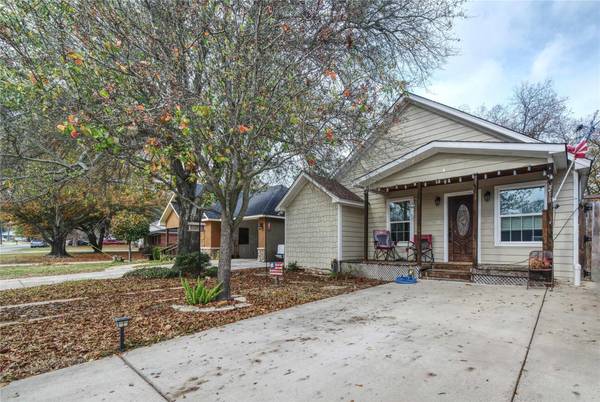 313 W South Street, Lindale, TX 75771