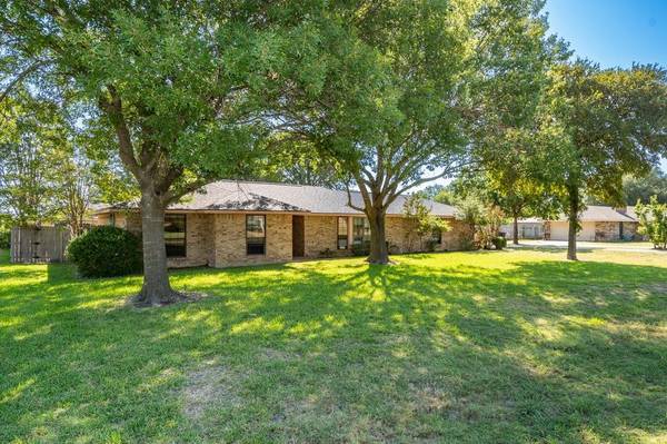 110 Prairie Creek Road, Red Oak, TX 75154