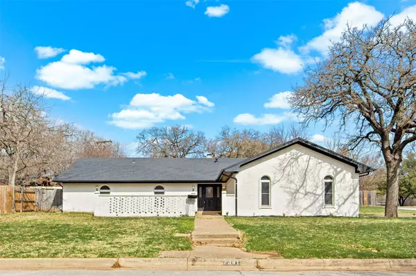 7341 Martha Lane, Fort Worth, TX 76112