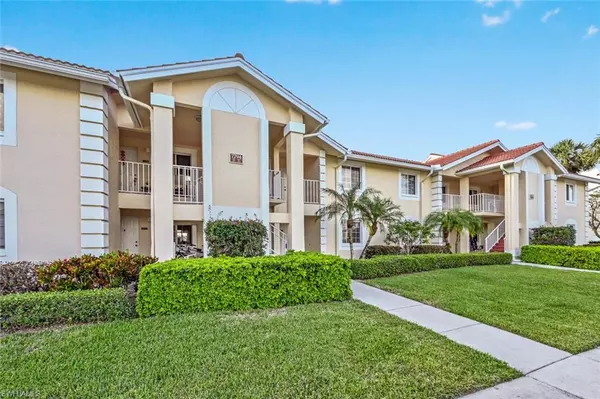 Naples, FL 34109,7794 Emerald CIR A-102