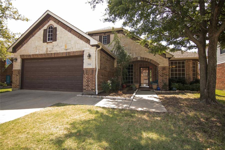 1718 Tealwood Lane, Corinth, TX 76210