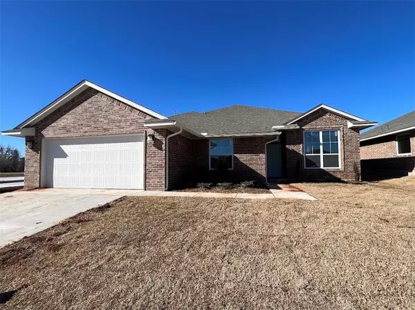 1117 Blackjack Creek Drive, Yukon, OK 73099