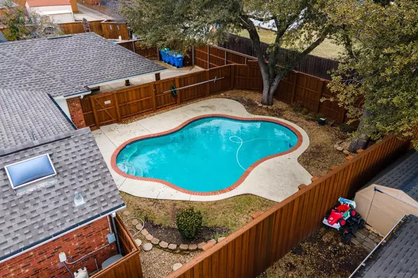 Rowlett, TX 75088,1610 camelot Lane