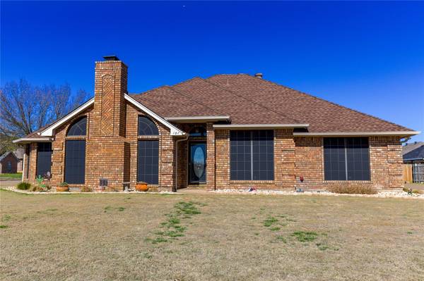 107 Shorewood Place, Joshua, TX 76058