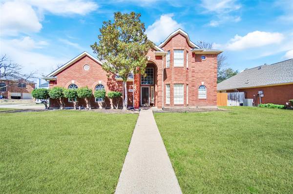 1744 Brook Lane, Flower Mound, TX 75028