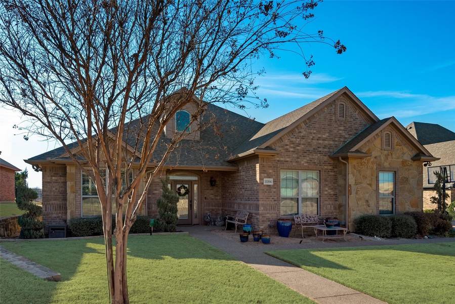 11104 Hawkins Home Boulevard, Benbrook, TX 76126