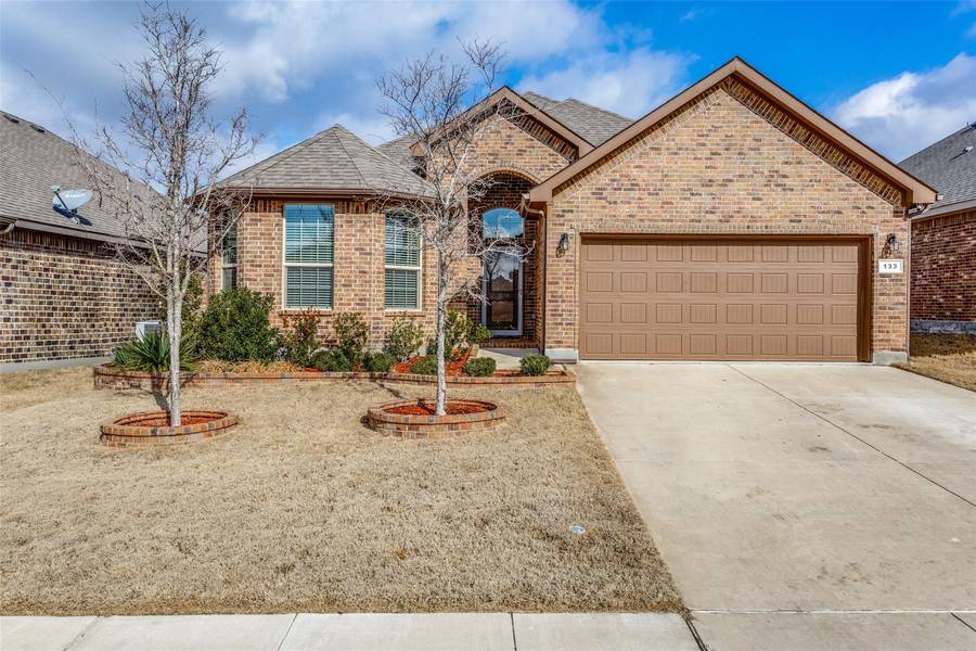 133 Wagon Wheel Drive, Waxahachie, TX 75167