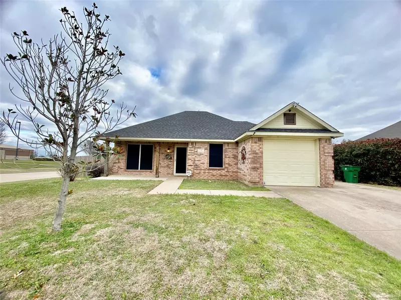 638 Oliver Lane, Waxahachie, TX 75165