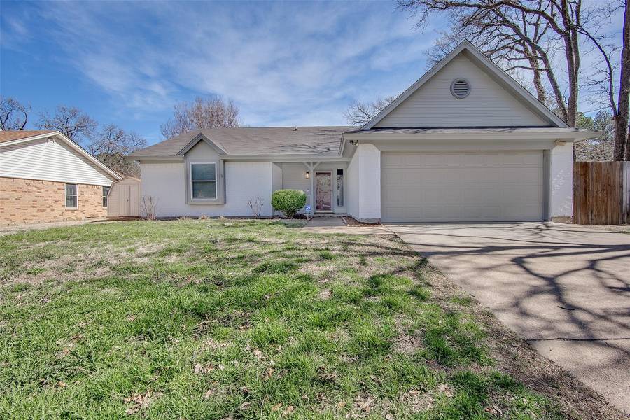 5209 Windy Meadow Drive, Arlington, TX 76017