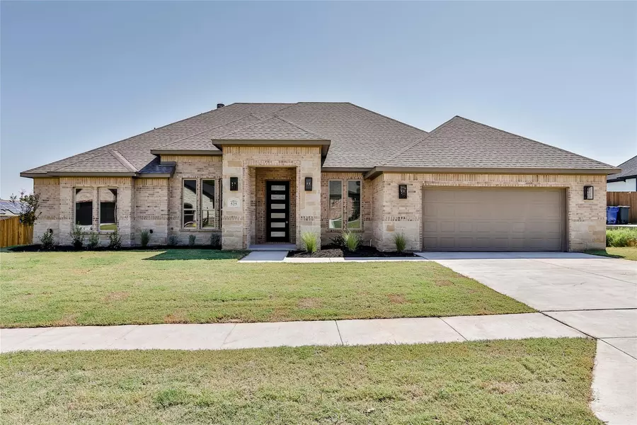 525 Woodland Drive, Azle, TX 76020