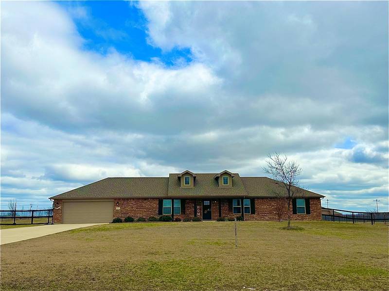 227 Hillcrest Lane, Decatur, TX 76234