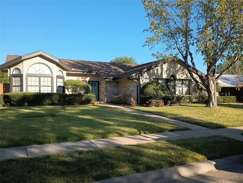 1509 Yorkshire Drive, Mesquite, TX 75149