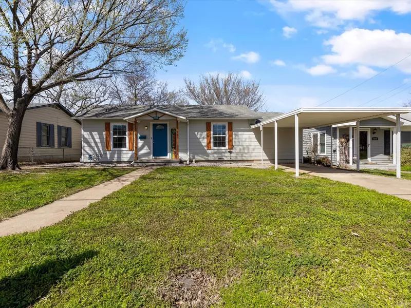 1112 W Lone Star Avenue, Cleburne, TX 76033