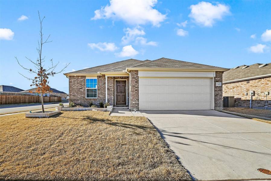 1340 Trace Drive, Aubrey, TX 76227