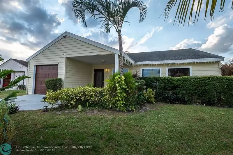 7810 Ridgewood Dr, Lake Worth Beach, FL 33467