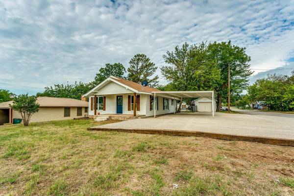 202 S 7TH ST, Jacksboro, TX 76458