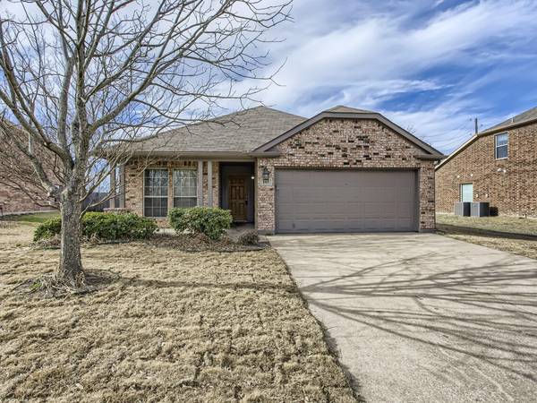 105 Coyote Run, Waxahachie, TX 75165