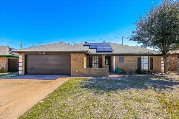 6925 Eagle Rock Drive, Fort Worth, TX 76133