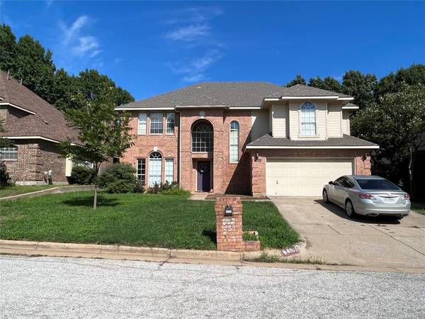 4005 Blueridge Court, Arlington, TX 76016