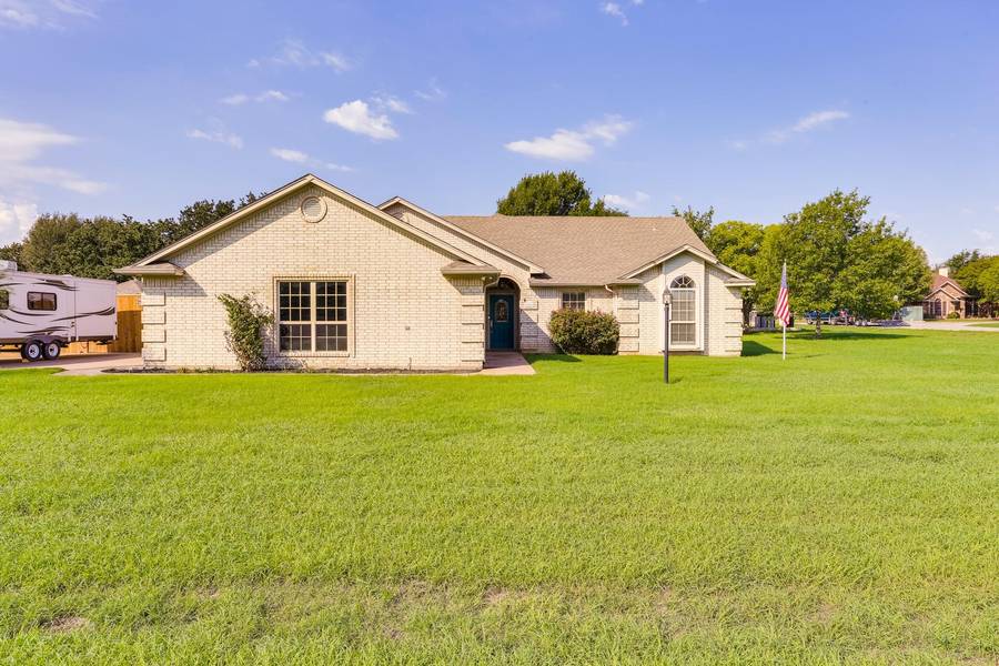 3200 Leatherwood Court, Granbury, TX 76049